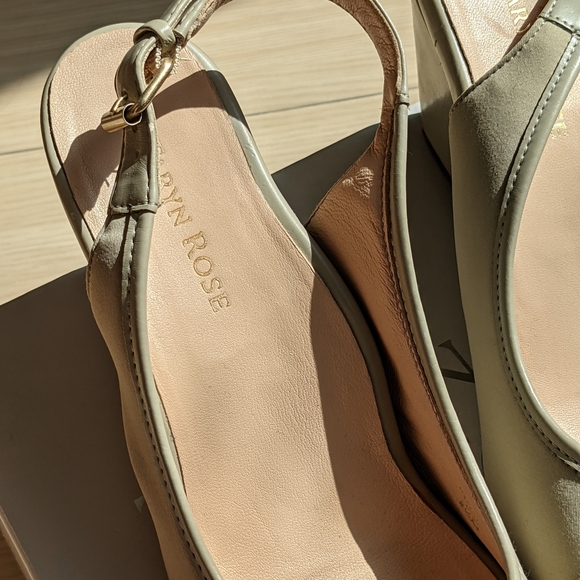 Taryn Rose Stretch Slingback Peep Toe Leather Wedge - Picture 6 of 7